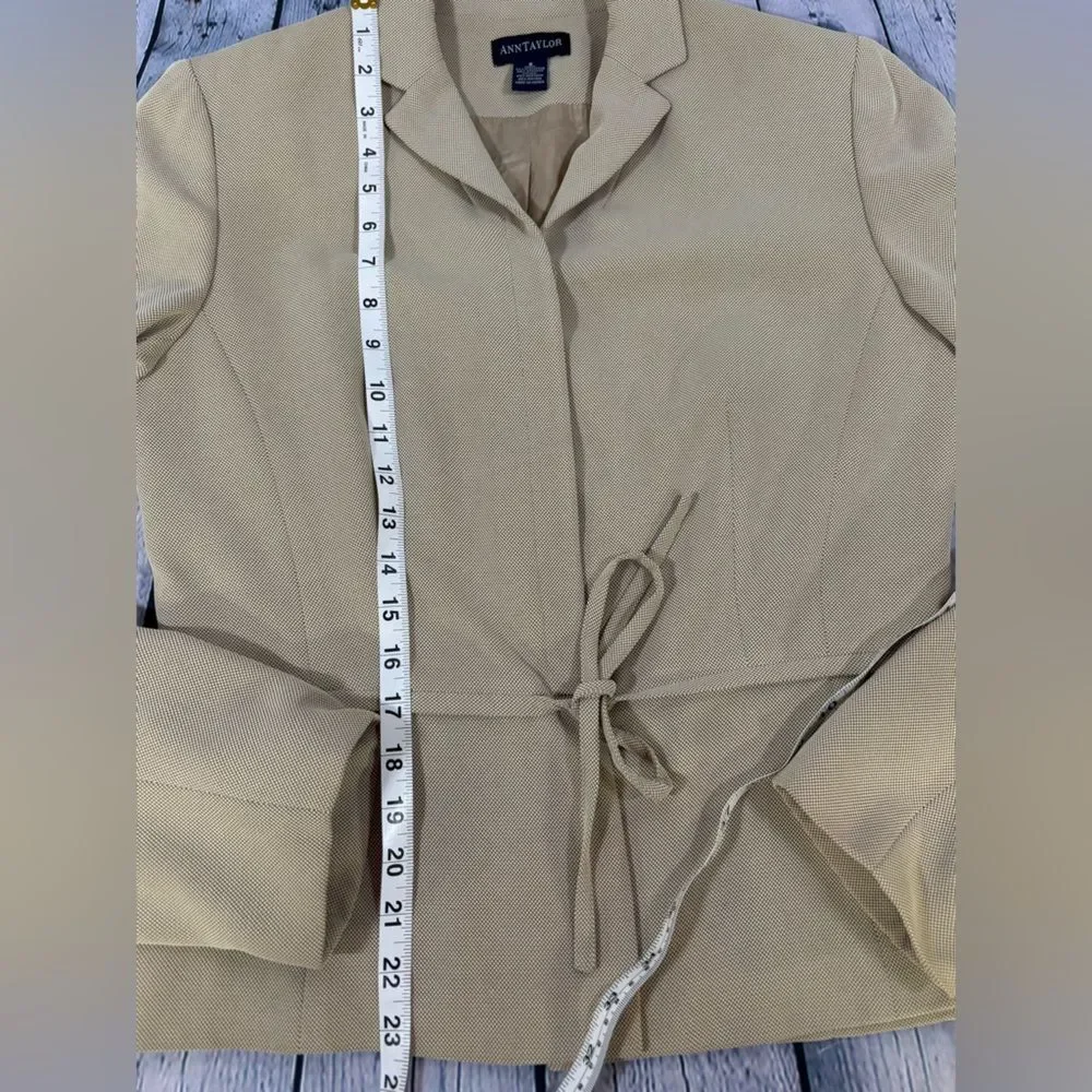 AnnTaylor 2 Piece Classic Minimalist Business Casual Tan Suit Blazer 6 Pants 10P - Picture 6 of 12